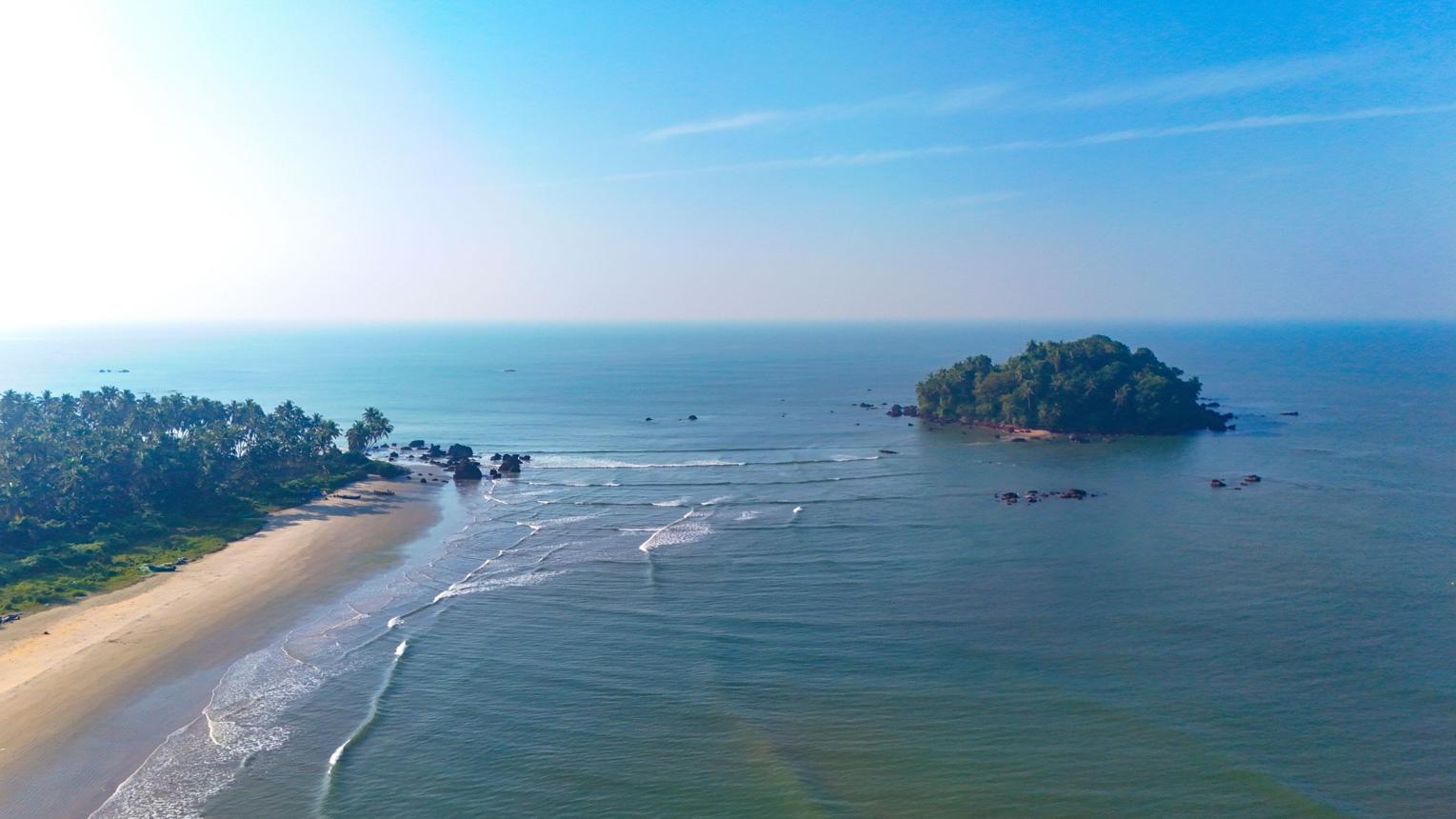 Dharmadam Beach